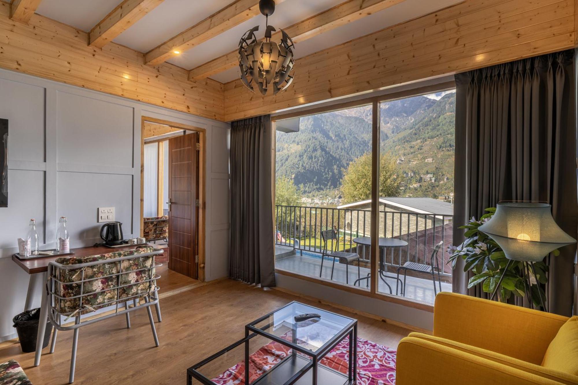 Hotel Echor Himalayan Heights Luxe Manali (Himachal Pradesh)